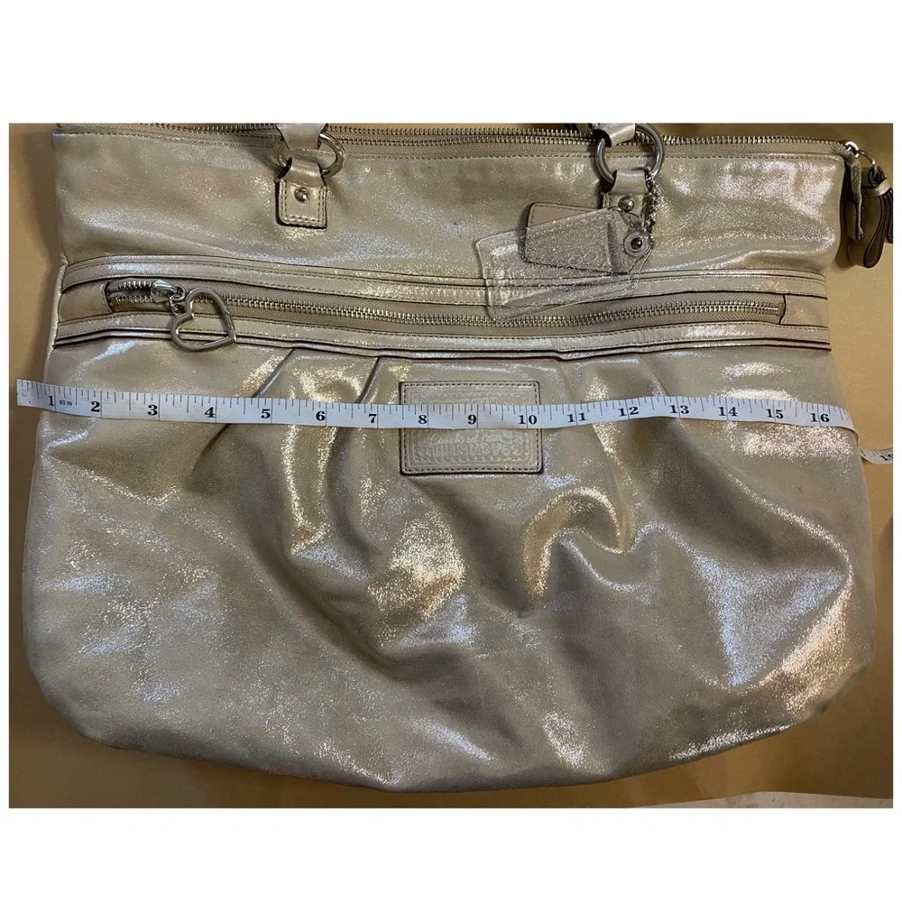 VINTAGE COACH POPPY METALLIC GOLD CHAMPAGNE LEATHER LARGE SHOULDER BAG - Picture 12 of 16